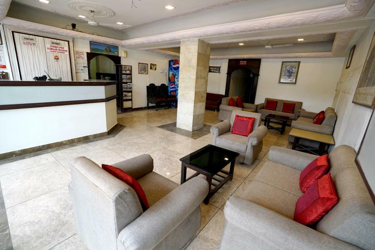 Hotel Royal Ахмедабад Екстер'єр фото